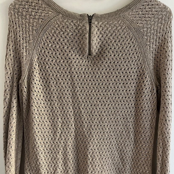 American Eagle top - Picture 3 of 3